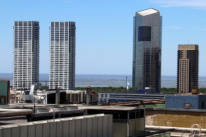 Buenos Aires Skyline & Rio dela Plata