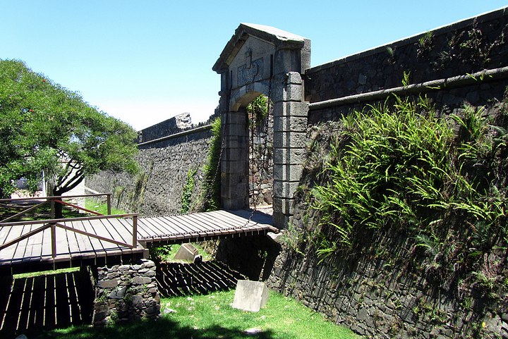 Outer Wall and Gate to Old Colonia