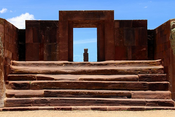Gate of the Kalasasaya  