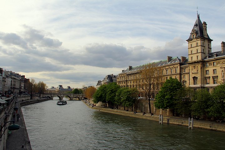 Sunset at Île de la Cité 
