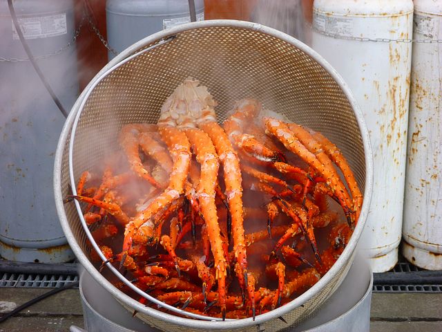 Cooking King Crab