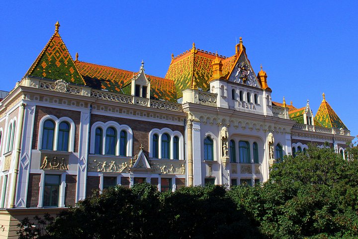 Roof Tiles of Pécs Post Office