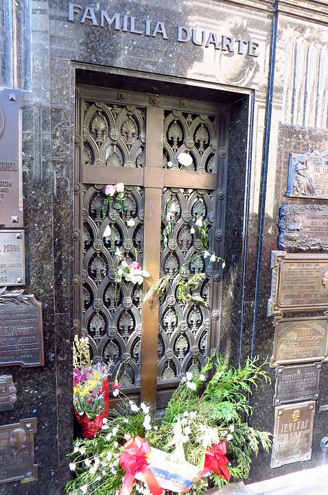 Evita Duarte Perón; La Recoleta Cemetery