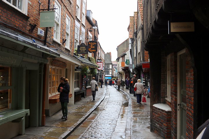 The Shambles in the Rain