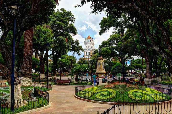 Sucre Central Plaza