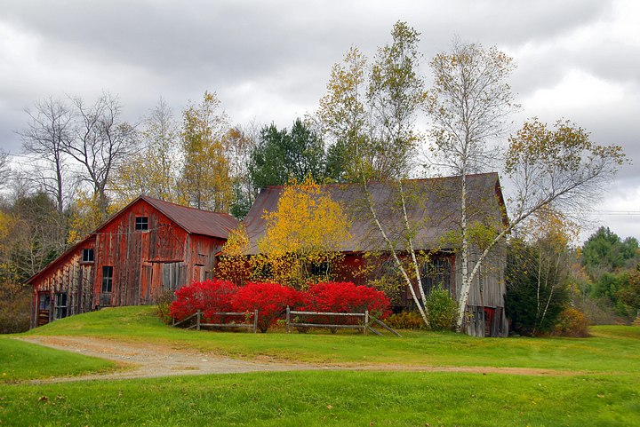 Barn at Spruce Corner, Hwy 116 - HDR