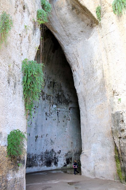 Ear of Dionisio